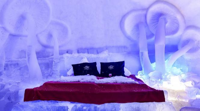 un loc magic in muntii fagaras hotelul de gheata se redeschide in ajungul craciunului