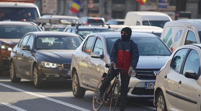 pistele de biciclete trasate cu bidineaua