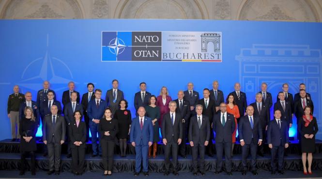 reuniunea nato la bucuresti mediatizata masiv in presa din romania dar si din republica moldova