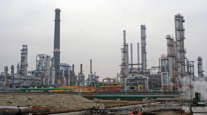 protest spontan angajati rafinarie petromidia