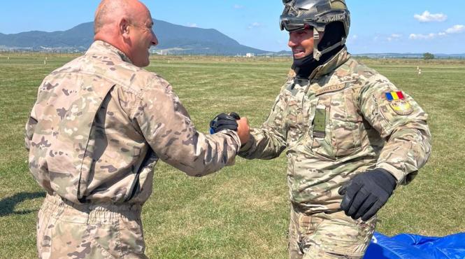 militar mort salturi parasuta 49 ani