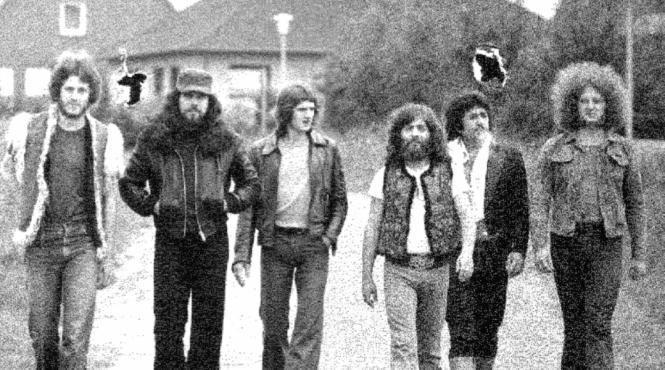 s a lansat cartea phoenix har jar primele reactii dupa premiera filmului in sfarsit un documentar care reuseste sa transmita istoria unei legende vazuta prin prisma acelora care au creat o si trait o josef kappl