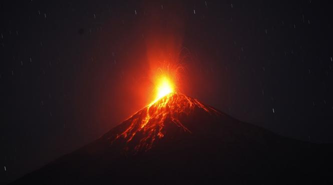 vulcanul fuego eruptie panica
