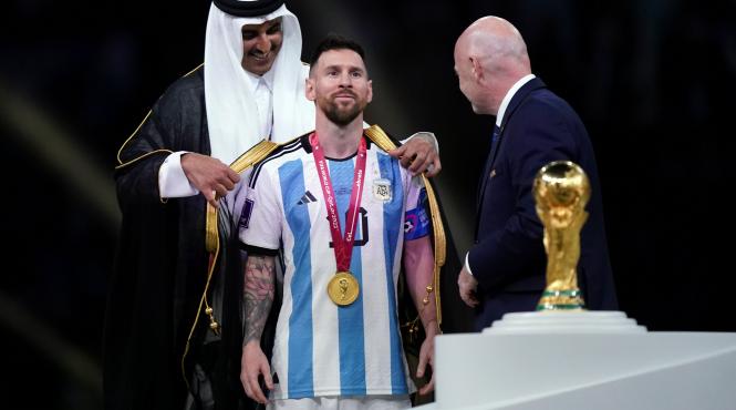 messi haina traditionala araba emir cupa mondiala