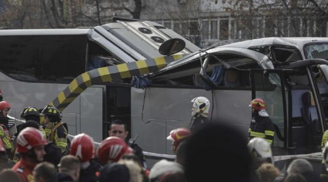 pasagerii greci implicati in accidentul de la pasajul unirii vor da in judecata autoritatile romane