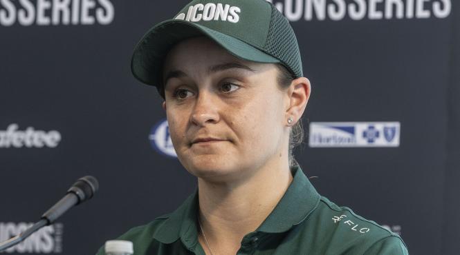 ashleigh barty mama australian open retragere