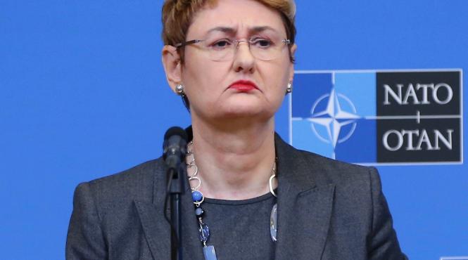 nato reactioneaza la armistitiul rusiei acest razboi a fost declansat de rusia iar presedintele putin il poate opri astazi