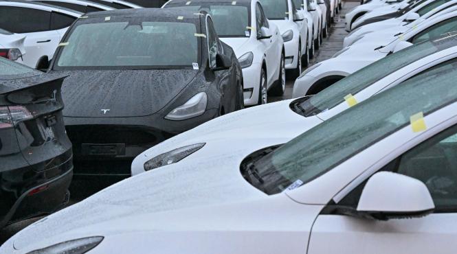 tesla scade preturile masini