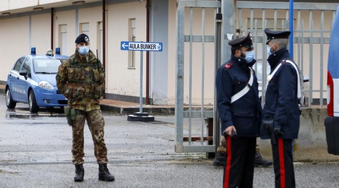 cautat sef mafia italia arestat cautat 30 ani