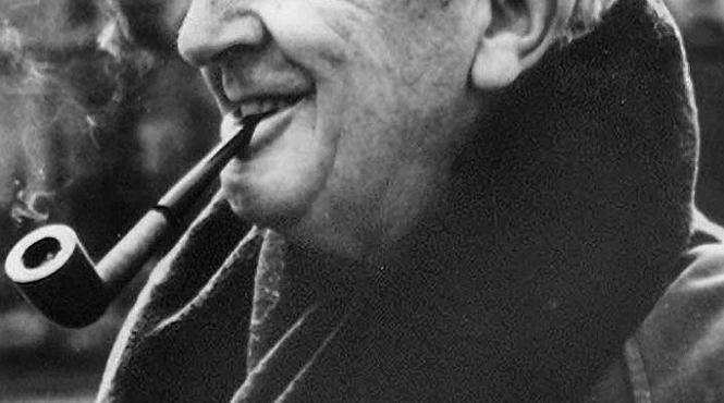 filolog j r r tolkien britanic admirator hobbit umor plictisitor