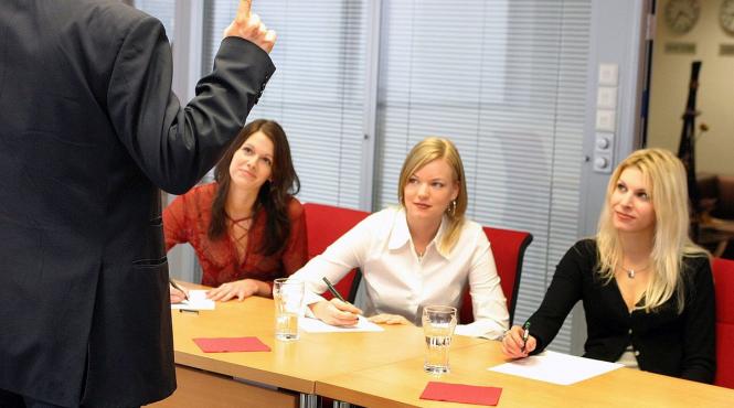 formare postuniversitara obligatorie gestionare fonduri promovare