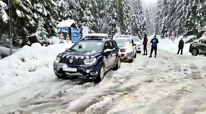 masini blocate muntii bucegi
