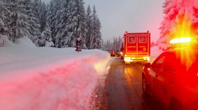 persoane blocate paltinis zapada viscol