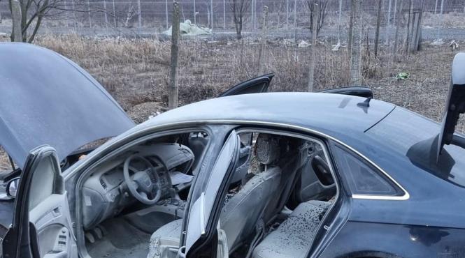 barbat rapire femeie portbagaj