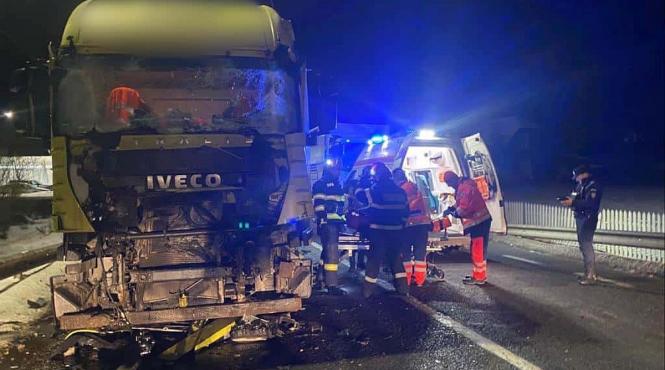 accident autocamioane ciocnit suceava