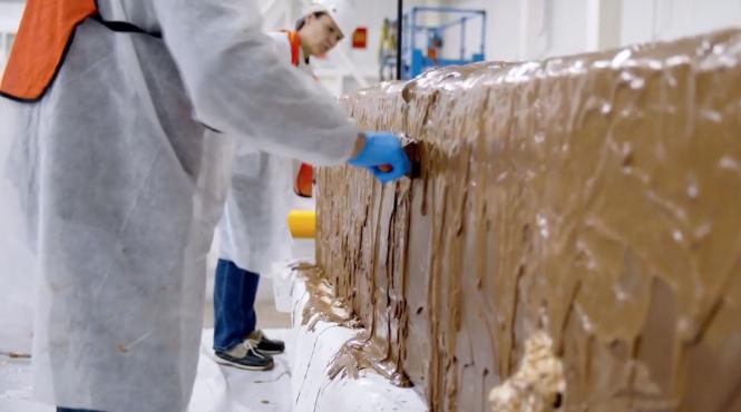 fabrica mars wrigley doi muncitori cuva ciocolata