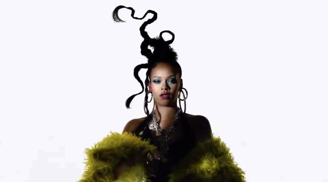 rihanna insarcinata anunt super bowl