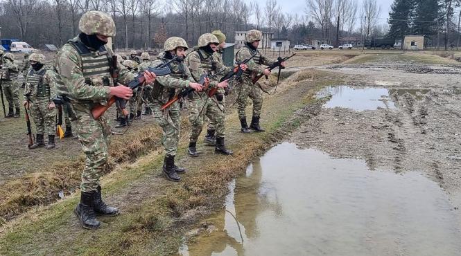 militari raniti poligon catelu