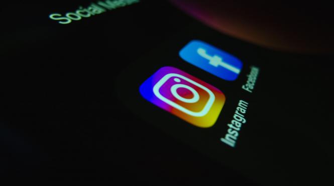 utilizatori facebook instagram plata servicii uzuale