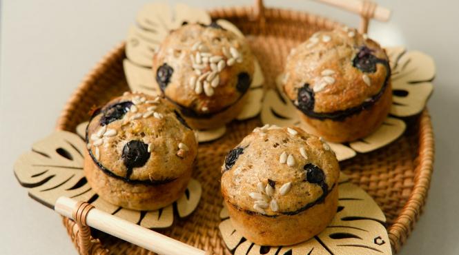 prepara prajituri mai usor ca niciodata cu ajutorul unui aparat special pentru facut deserturi