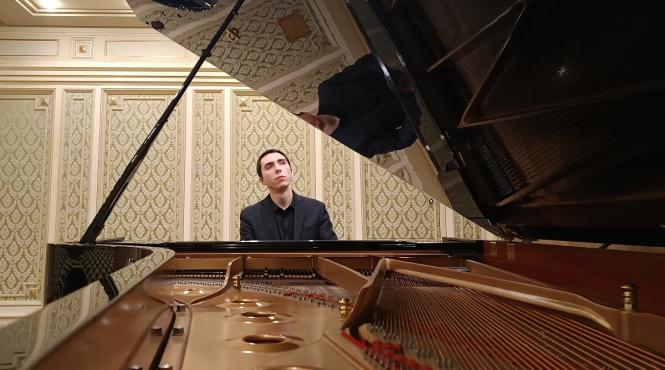 stagiunea de marti seara alexandru manolache maria izabela ghergu si gabriel gitan in recital