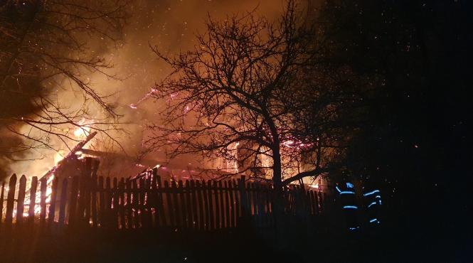 incendiu arges barbat carbonizat