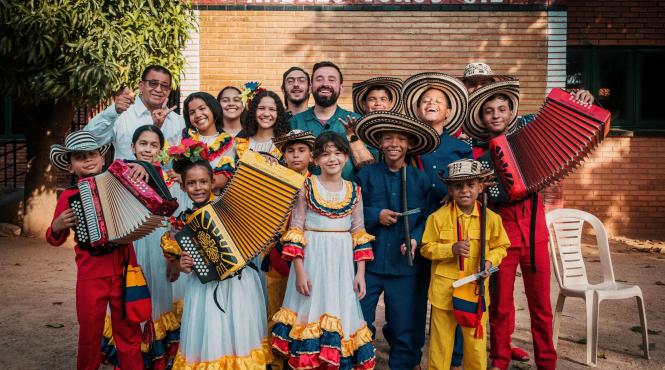 documentarul drumul aurului reality show america express