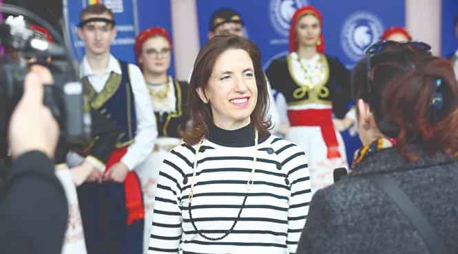 excelenta sa sofia grammata ambasadorul republicii elene la bucuresti dupa mai bine de 2 000 de ani de relatii directe romanii si grecii au un potential urias de cooperare neexploatat