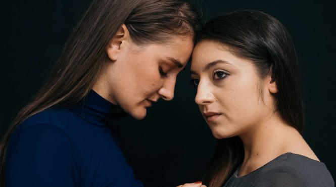 teatrul gong sibiu joaca in licee de ziua mondiala a teatrului