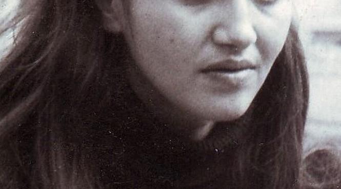 mariana marin poeta atitudine autoportret liric