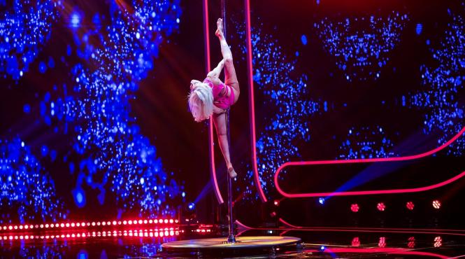 castigatoarea campionatului mondial de pole dance la categoria 70 moment senzational pe scena iumor delia iti misca sufletul m ati cucerit in totalitate