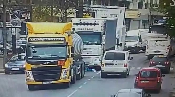 profesoara buzau sub tir ucraina trecere pietoni ramnicu sarat e85