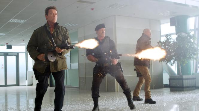 arnold schwarzenegger sprijin bruce willis
