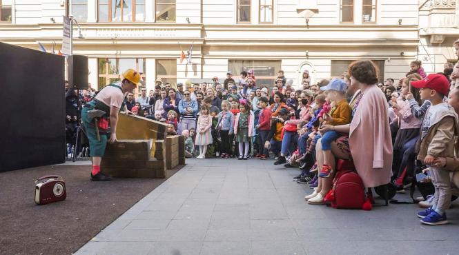 strazi deschise calea victoriei capitala