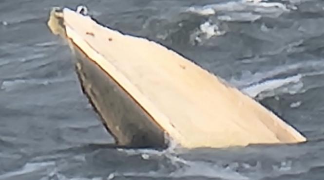 barca scufundata pe lacul siutghiol