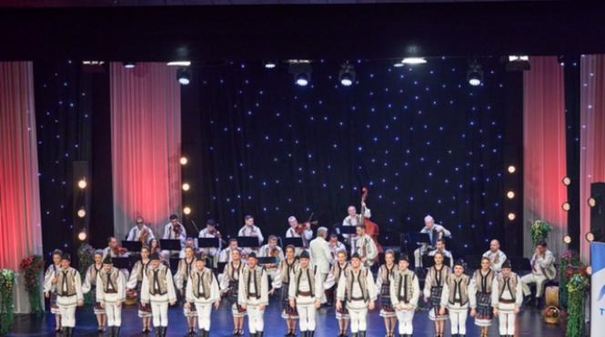 festivalul national folclor cununa carpatilor