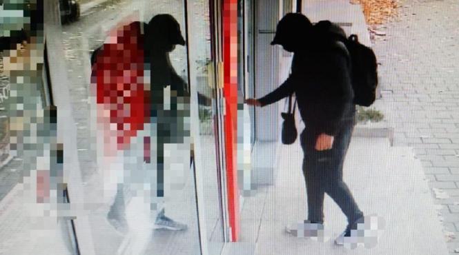 perchezitii persoane banuite bancnote 500 euro false