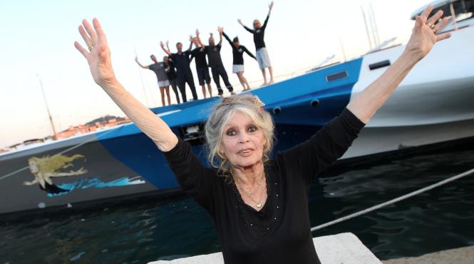 brigitte bardot jocuri olimpice paris violenta dezlantuita