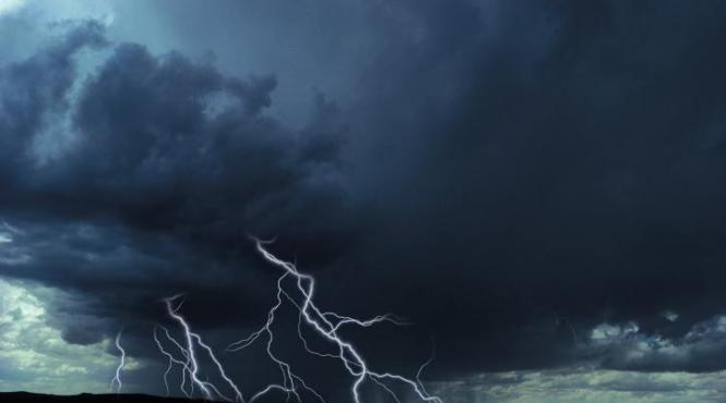 prognoza meteo speciala bucuresti averse descarcari electrice