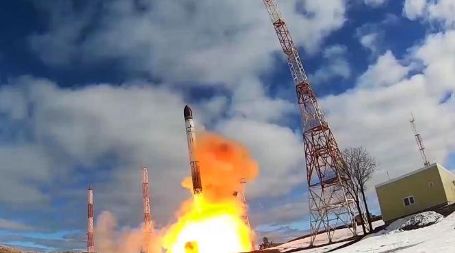 tratatul new start limitare arsenal nuclear desfiintat