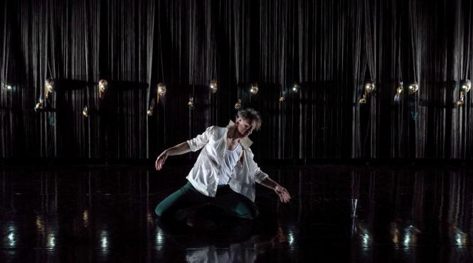 spectacolul rubedeniile la festivalul international de teatru reflex