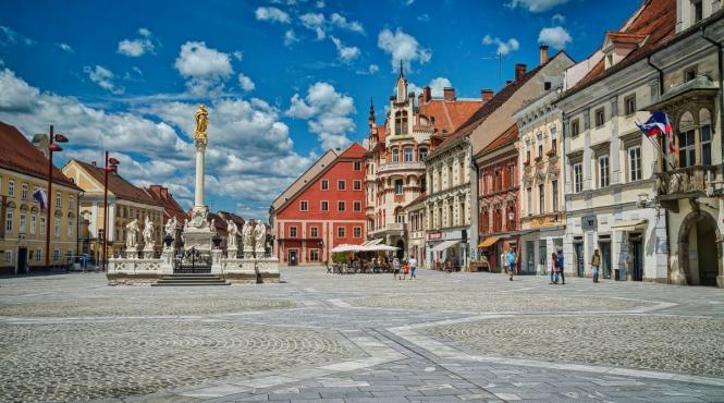 teatrul gong joaca pe scena nationalului din maribor slovenia