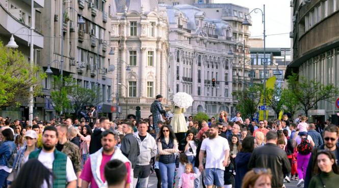 minivacanta de 1 iunie sarbatorita la strazi deschise bucuresti cu evenimente in aer liber si plimbari pietonale in cartierul rahova si pe calea victoriei