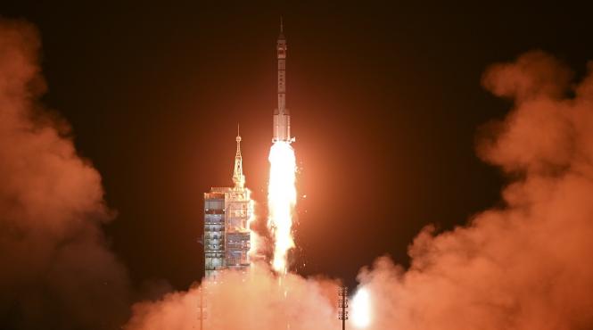 misiunea shenzhou 16 nava spatiala trei astronauti statia spatiala chineza