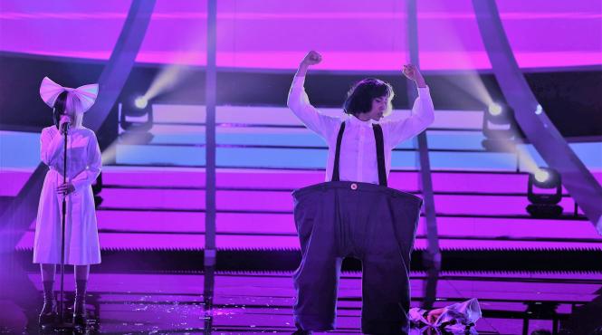 nicole cherry si juno interpretare extrem de emotionanta la te cunosc de undeva juno credeam ca voi lesina pe scena