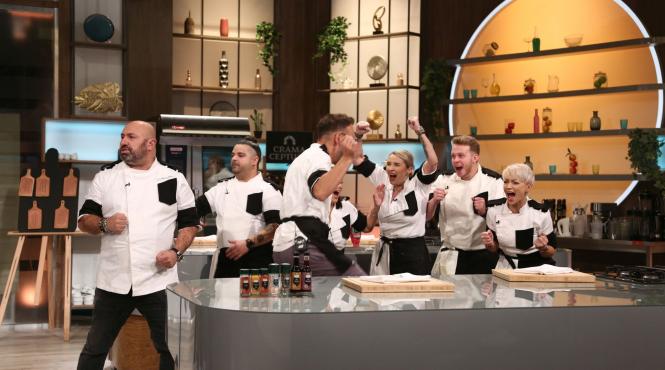 seara trepidanta cu 2 amulete in bucataria chefi la cutite show ul culinar isi pastreaza suprematia in topul audientelor