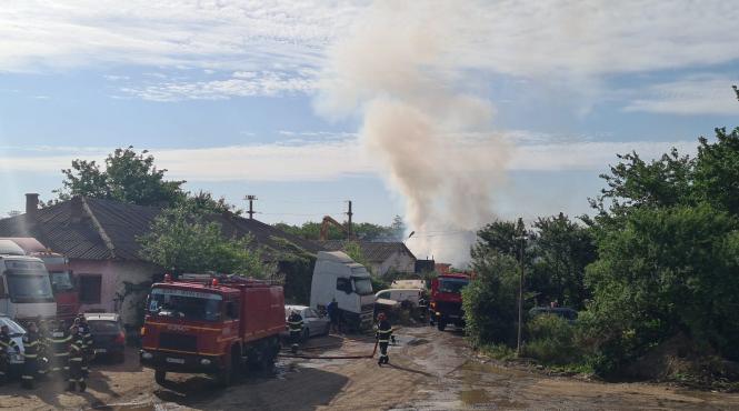 incendiu deseuri sudul capitalei lipseste apa