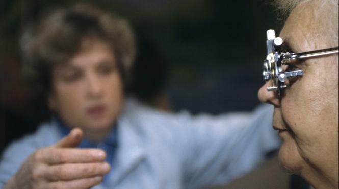 injectat bicarbonat ochi pierdut vederea sala operatie