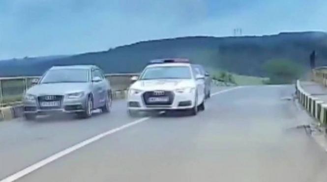 masina politie depasire periculoasa