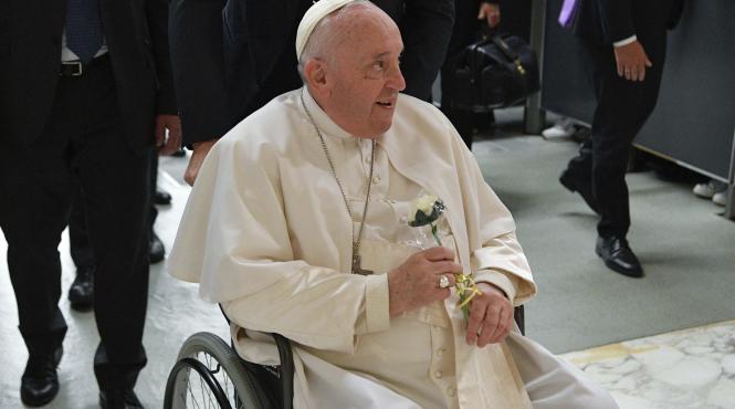 vatican fotografii papa francisc interventia chirurgicala